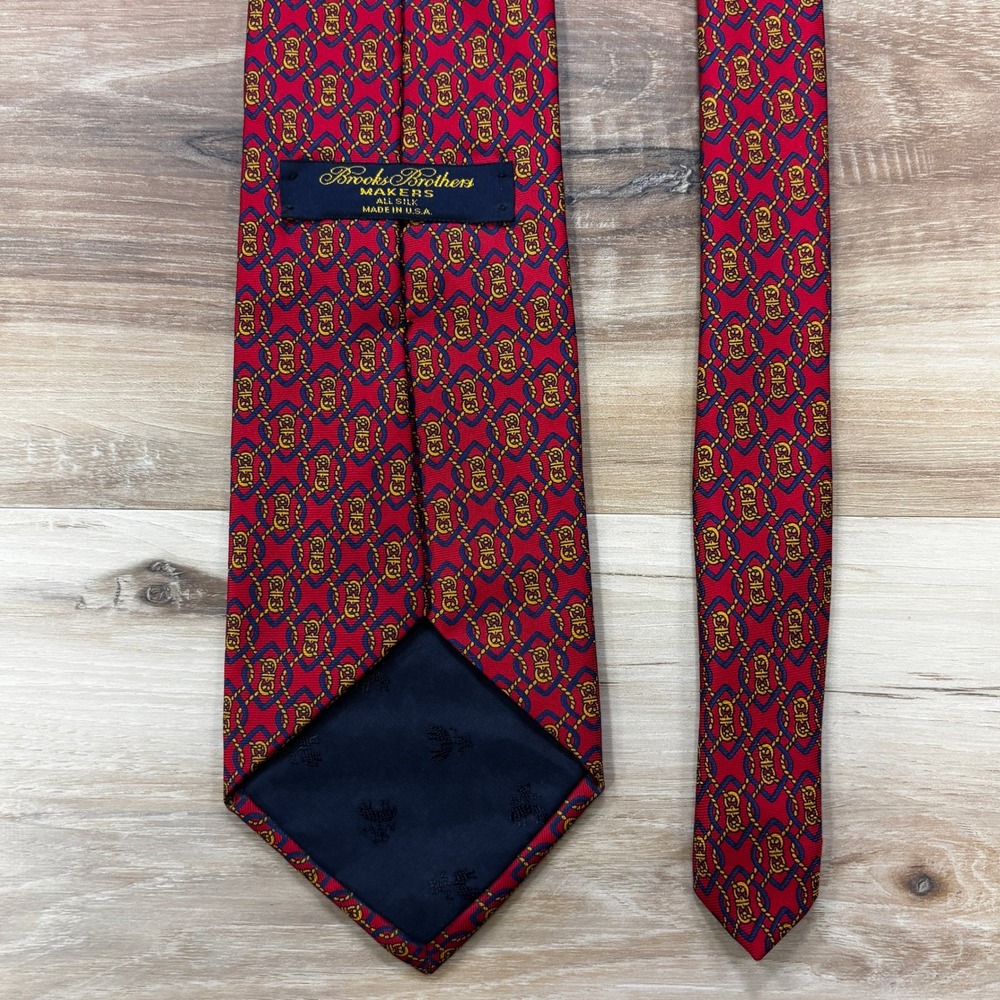 Brooks Brothers Makers Silk Tie OS Geometric Chain Crest Classic Red USA Vintage